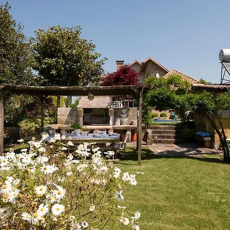 别墅 Sleeps 8 With Pool And Wifi Manufe